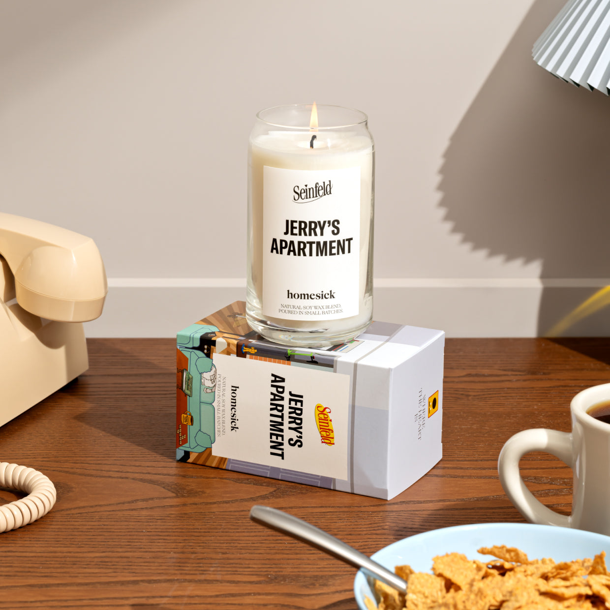 HMS.Seinfeld.1.24.Jerrys.Apartment.Candle.1.Ecom_.PDP_.4.jpg